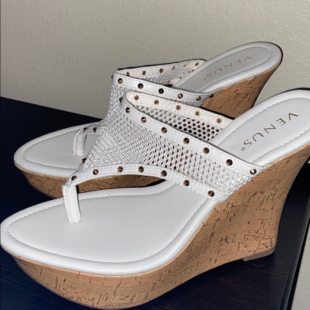 Venus Thong Wedges